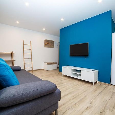 Tf Apartment Двокімнатні Апартаменти В Центрі Міста Poltava Kültér fotó