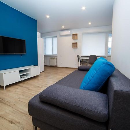 Tf Apartment Двокімнатні Апартаменти В Центрі Міста Poltava Kültér fotó