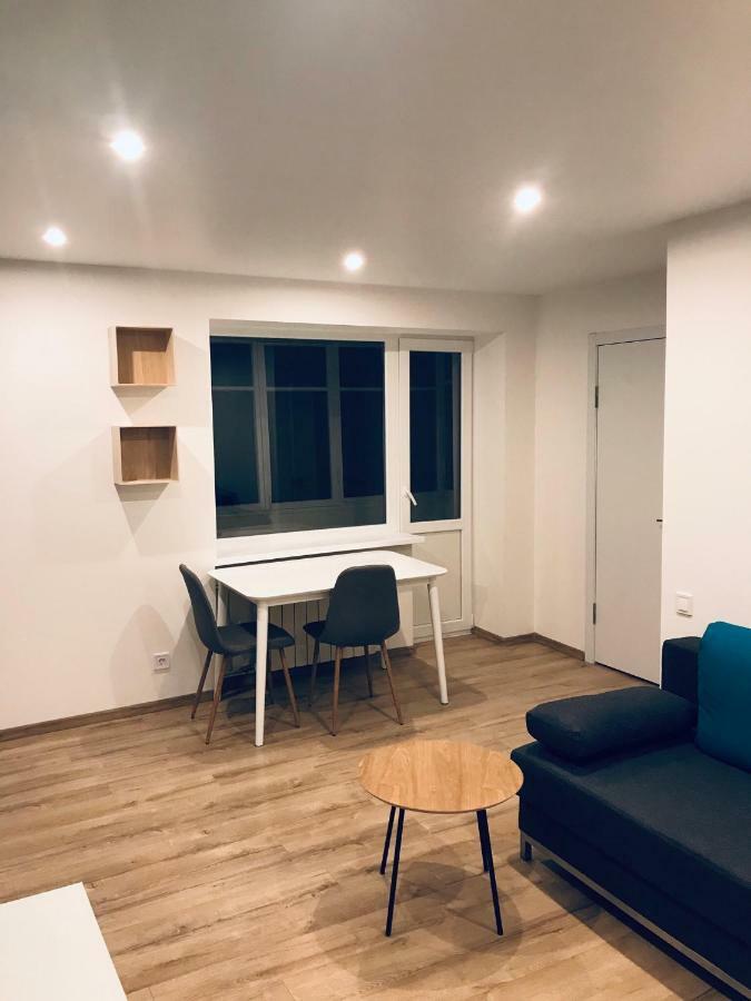 Tf Apartment Двокімнатні Апартаменти В Центрі Міста Poltava Kültér fotó