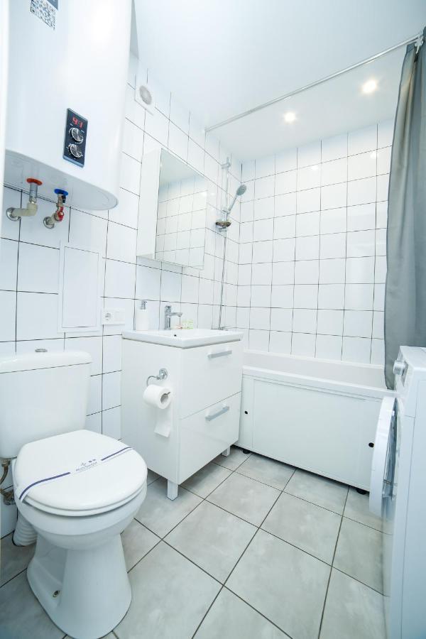 Tf Apartment Двокімнатні Апартаменти В Центрі Міста Poltava Kültér fotó