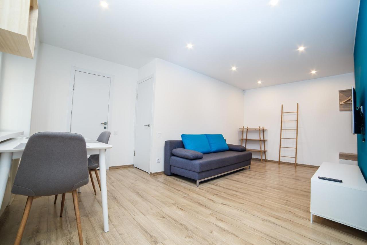Tf Apartment Двокімнатні Апартаменти В Центрі Міста Poltava Kültér fotó